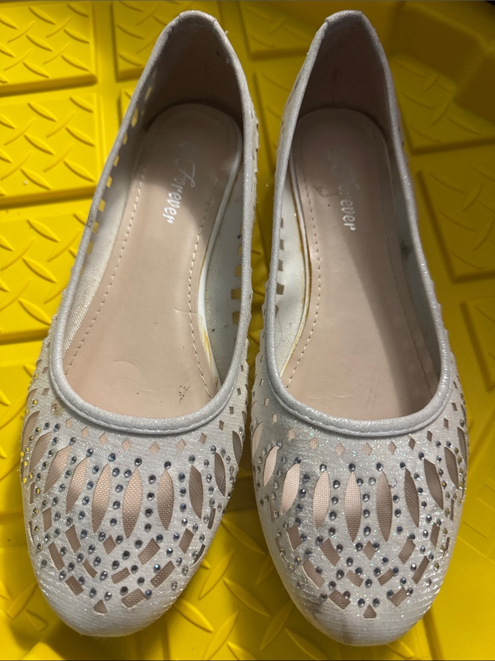 Forever 21 Women's Ivory Cutout Rhinestone Ballet Flats